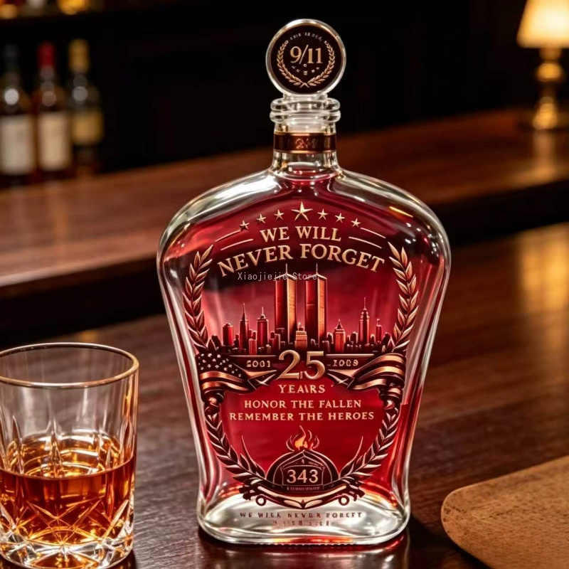 Vintage Collectible Liquor Bottles - Antika, Kabartmalı Cam Şişe, El Yapımı